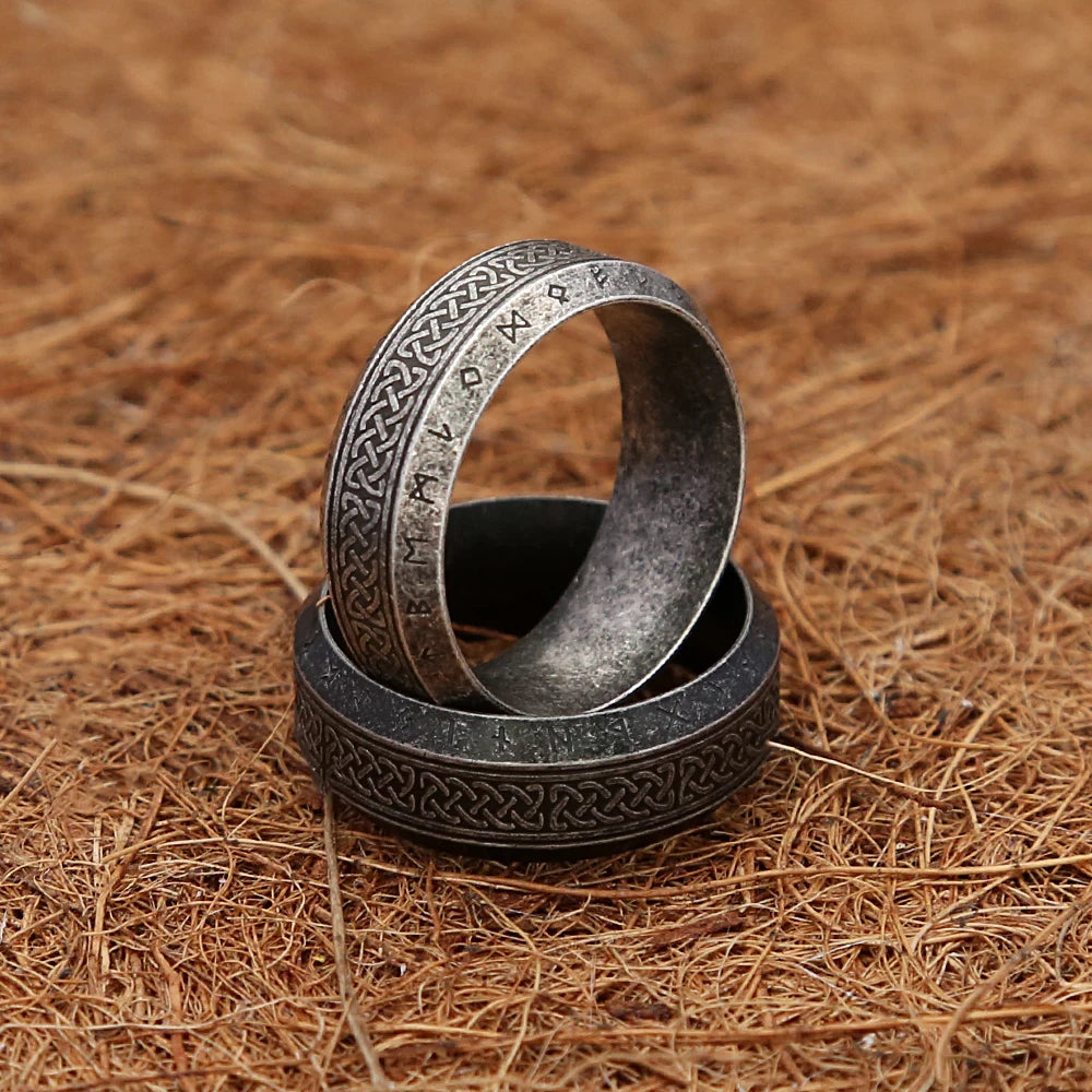 Anillo de runas vikingas vintage simple de moda para hombres y mujeres, anillos de acero inoxidable con nudo celta nórdico, amuleto para pareja, joyería al por mayor