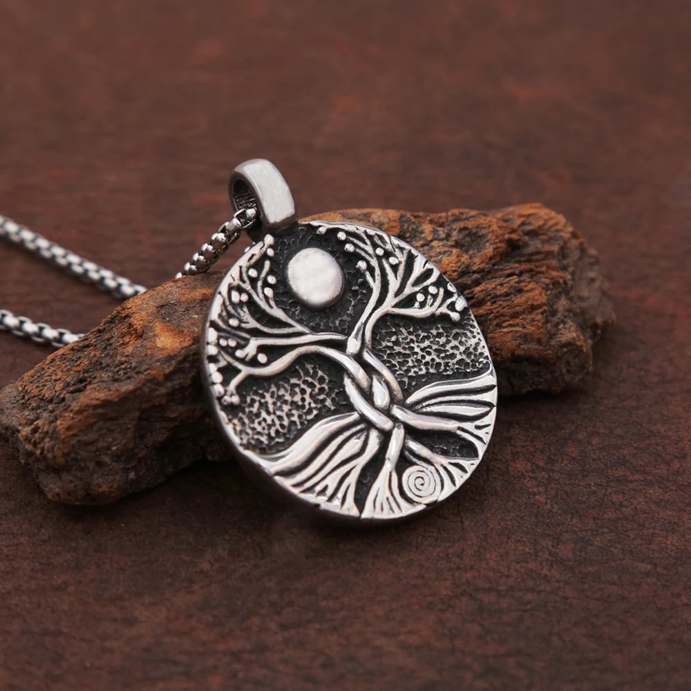Colgante de árbol de la vida vikingo nórdico vintage de moda para hombre, collar de acero inoxidable Yggdrasils, amuleto, joyería, regalo al por mayor