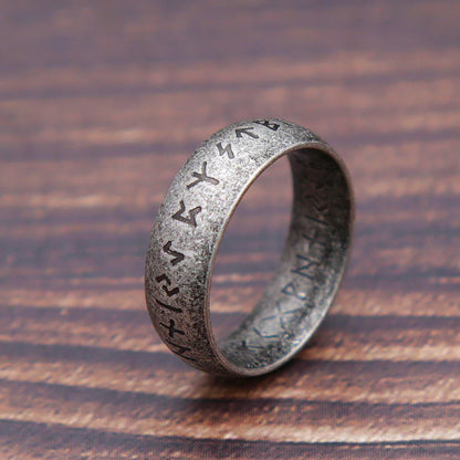 Anillo de runas vikingas retro de moda para hombres y mujeres, acero inoxidable 316L, anillos con letras de Odín, amuleto simple para parejas, joyería, regalos al por mayor