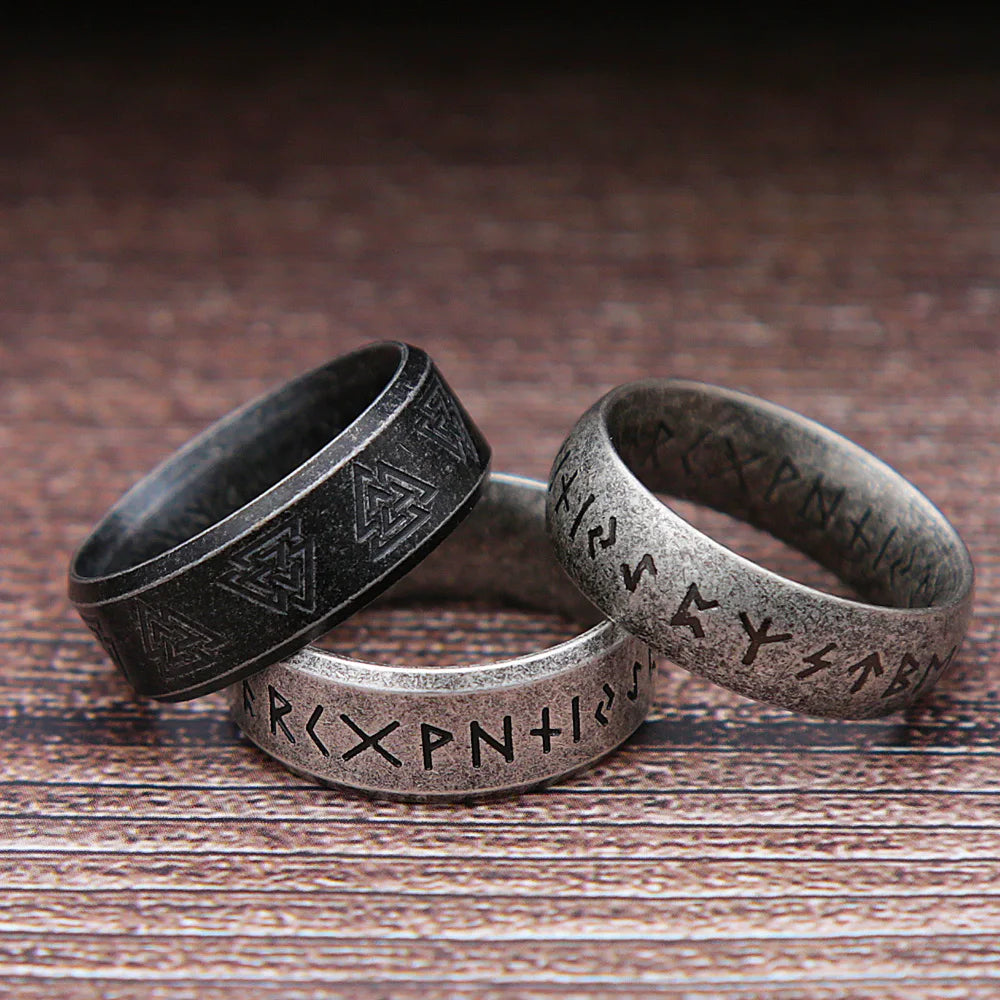 Anillo de runas vikingas retro de moda para hombres y mujeres, acero inoxidable 316L, anillos con letras de Odín, amuleto simple para parejas, joyería, regalos al por mayor