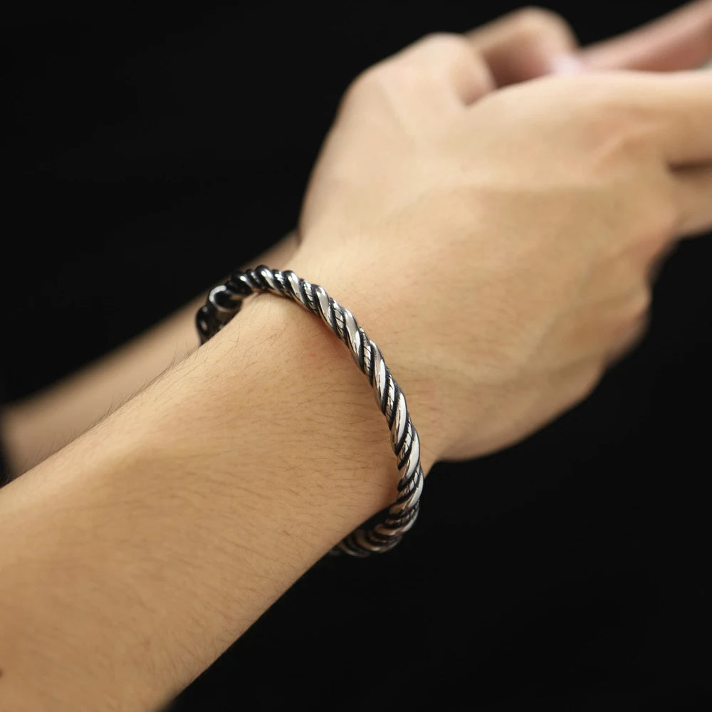 Offenes Armband mit Wikinger-Adlerkopf (316L)